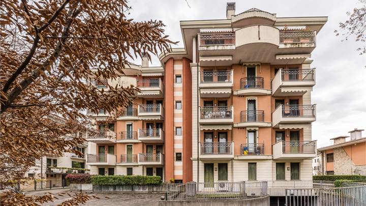 ZONA VIALE MONTEGRAPPA